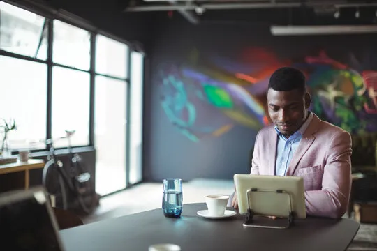 七星彩票-综合走势图与冷热号分析